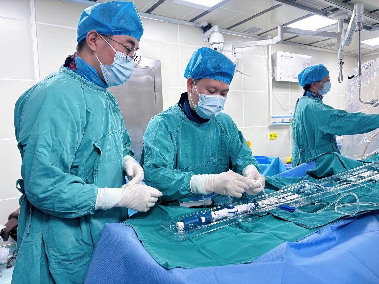長壽命、可取出——市中醫(yī)醫(yī)院成功為88歲高齡患者植入心臟無導(dǎo)線起搏器